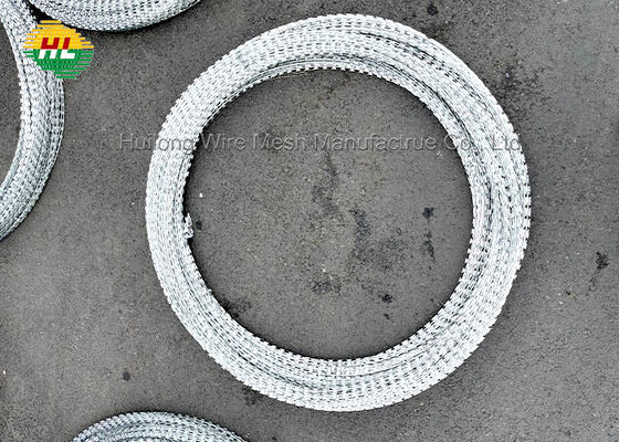 Egoza Hot Dipped Galvanized Steel Commercial Sturdy Fence Steel Iron Wire Concertina Barbed Razor Wire
