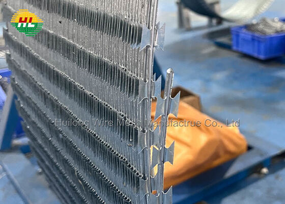 Egoza Hot Dipped Galvanized Steel Commercial Sturdy Fence Steel Iron Wire Concertina Barbed Razor Wire