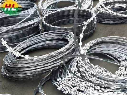 高度な保護性 500mm 剃り刀の刺線 ASTM 標準 5 クリップ / スパイラル