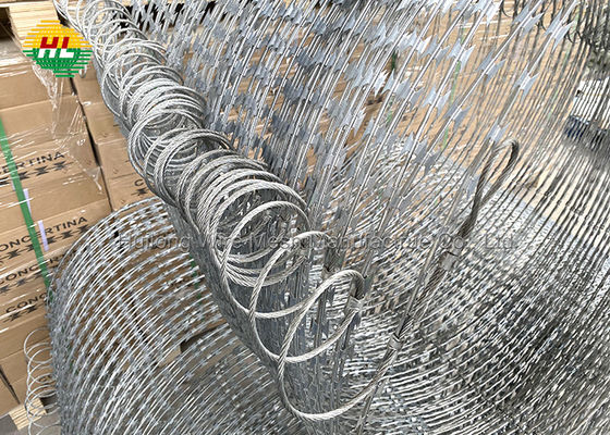 Bto-30 2.8mmの反上昇の有刺鉄線の高い安全性の有刺鉄線1400-1500MPA
