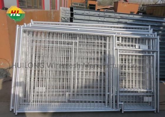 電流を通された溶接された金網は犬のおりのための50x75mmの長方形の開始にパネルをはめる